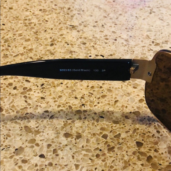 Authentic Oversized Coach Sunglasses + Coach case - Picture 4 of 7